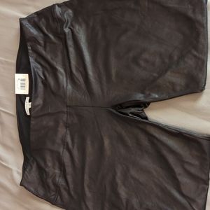 Ankle length faux leather leggings. 2x.